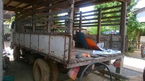 ขาย 6 ล้อ KM310 เครื่อง DM100 100 แรงม้า คัสซีสวยใช้ได้ ทะเบียนขาด 3 ปี ราคาต่อรองได้