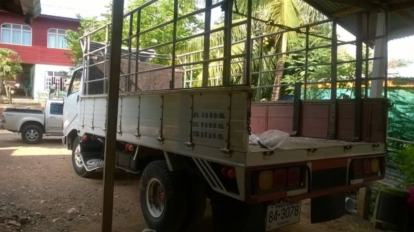 ขาย 6 ล้อ HINO KM777 เครื่อง WO4D 117 แรงม้า คัสซีสวยตลอดเส้น มีสโลว์กลาง ทะเบียนเต็มพร้อมโอน ราคาต่อรองได้