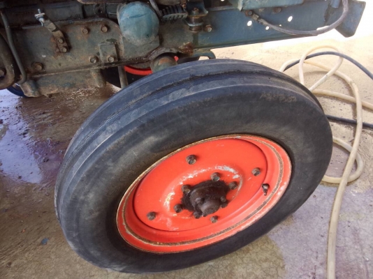 แทรคเตอร์ คูโบต้า L2402 พร้อมผาน 5