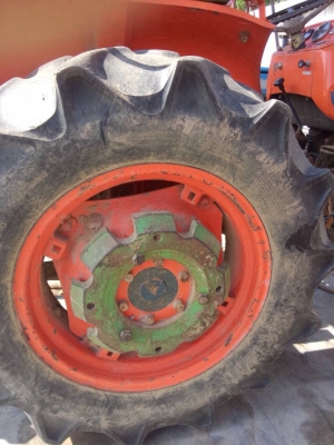 แทรคเตอร์คูโบต้า L2600 พร้อมผาน 5