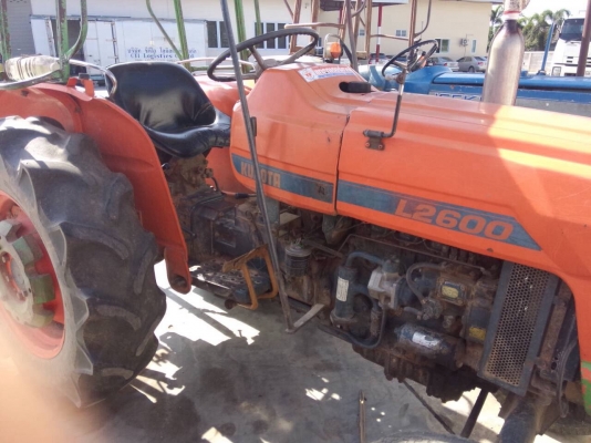 แทรคเตอร์คูโบต้า L2600 พร้อมผาน 5