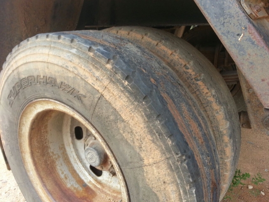 ขายหางพ่วง  สามมิต  2  เพลา. ปี 49   ( ไม่ดั้ม. )    สนใจติดต่อ  081  -  6079515