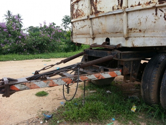 ขายหางพ่วง  สามมิต  2  เพลา. ปี 49   ( ไม่ดั้ม. )    สนใจติดต่อ  081  -  6079515