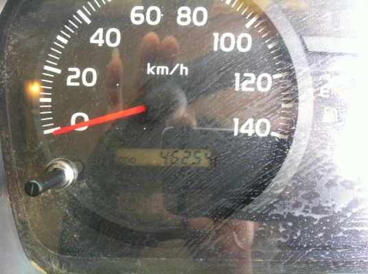 รถฮีโน่ 6 ล้อดั้ม 175 แรงม้า. ปี 56   ( รถวิ่ง 46,xxx กว่า กม. )    สนใจติดต่อ  081 - 6079515