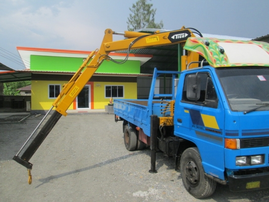 6 ล้อติดเครน สภาพสวย พร้อมใช้งาน