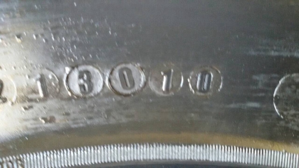 ขายยาง bf all 35 x 12.5 r15 ดอกเต็มติดหนวดครับ