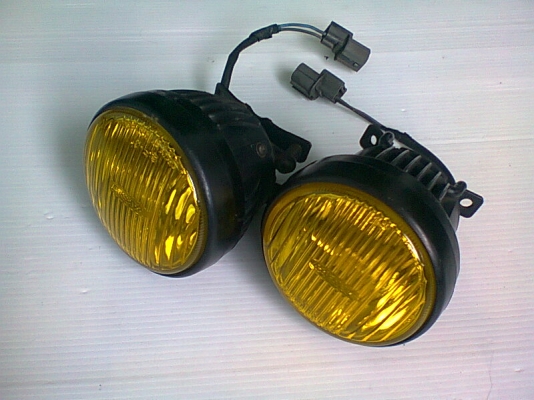 สปอร์ตไลท์ซิ่งหน้าเหลือง RAYBRIG แท้