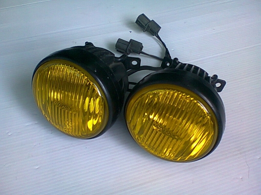 สปอร์ตไลท์ซิ่งหน้าเหลือง RAYBRIG แท้