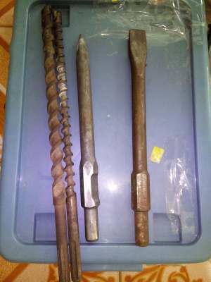 ขายสว่านเจาะปูน 2 อัน และสกัด 2 อัน มือสอง