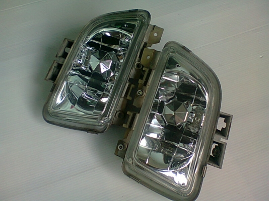 ไฟสปอร์ตไลท์ตัดหมอกตาเพชร