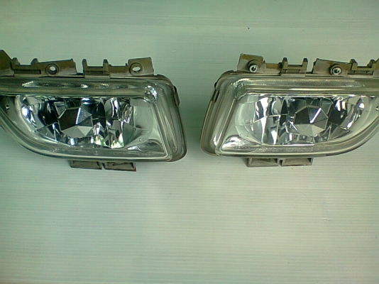 ไฟสปอร์ตไลท์ตัดหมอกตาเพชร