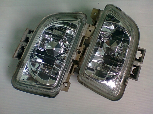 ไฟสปอร์ตไลท์ตัดหมอกตาเพชร