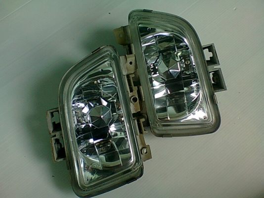 ไฟสปอร์ตไลท์ตัดหมอกตาเพชร