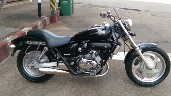 ขายคับ HONDA MAGNA V25 250cc..ปี1996 อินวอยส์ สรรพสามิตรคับ สภาพเดิมๆ สวยๆท่อแต่ง เครื่องแน่นมากคับ ราคา 49500 บาท สนใจติดต่อ 081-0578282 คับ ส่งได้ทั่วไทยคับ สนใจติดต่อ 081-0578282 FACEBOOK POP BIGBIKE SAKONNAKHON ไอดีไลน์ POPBIGBIKESAKON คับ สนใจรถสวย ถ