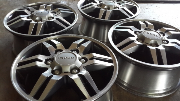 Isuzu ก้ามปู ขอบ 16