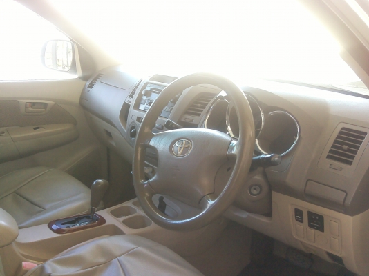 Toyota vigo D4D 3.0 ตัวG TURBO ปี2006 เกียร์auto Toyota vigo D4D 3.0 ตัวG TURBO ปี2006 เกียร์auto