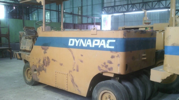 รถบดล้อยาง9ล้อ DYNAPAC..เล่มทะเบียนพร้อมโอน...รถใช้งานปกติ รถสภาพดี..