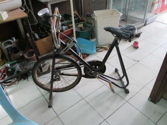 จักรยาน  ออกกำลังกาย   แบบสมัยเก่า   สภาพดีครบ  จบเลยครับ