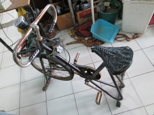 จักรยาน  ออกกำลังกาย   แบบสมัยเก่า   สภาพดีครบ  จบเลยครับ
