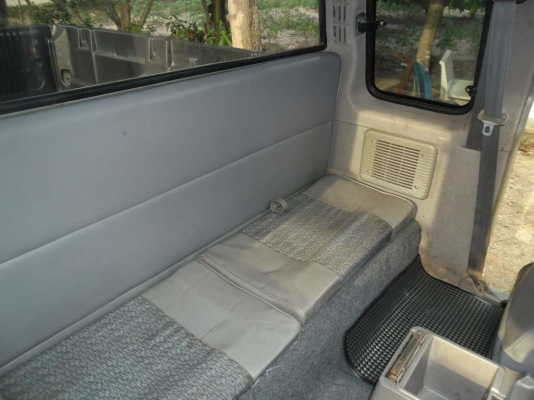 Isuzu Dragon spacecab 3.0 ปี2001