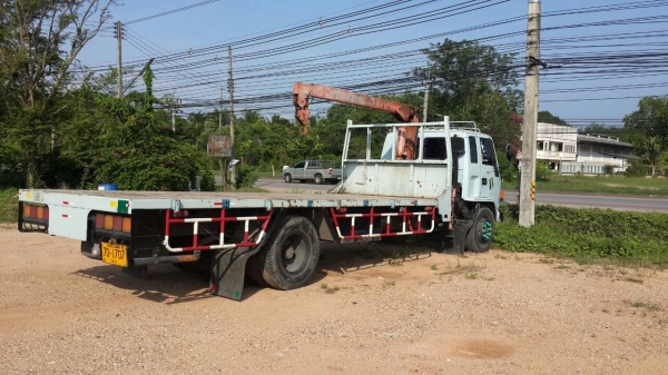 IZUZU FRR 195  หกล้อ ยาว7.2  ปี55 สวยเดิม ค.แน่นๆ  ติดเครน 3ตัน ยางเต็ม 7เส้น