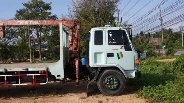 IZUZU FRR 195  หกล้อ ยาว7.2  ปี55 สวยเดิม ค.แน่นๆ  ติดเครน 3ตัน ยางเต็ม 7เส้น