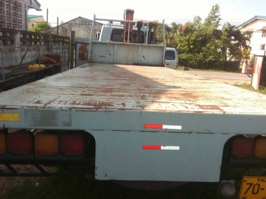 IZUZU FRR 195  หกล้อ ยาว7.2  ปี55 สวยเดิม ค.แน่นๆ  ติดเครน 3ตัน ยางเต็ม 7เส้น