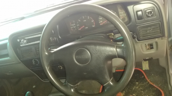 อิซุซุ ดรากร้อน สวยๆครับสมบูรณ์ทุกอย่างไฟฟ้าทั้งคัน