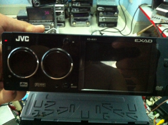 JVD EXAD KD-AVX1 24Bit 4V รุ่นท็อป จอ3.5นิ้ว DVD VCD MP3 CD FMคลื่นไทย หน้าจอไฟฟ้า ปรับระดับได้4ระดับ ปรีเอ้า4ชุด AUX1ชุด Camera in 1ชุด Camera out 1ชุด Digital out 1ช่อง เครื่องศูนย์ไทย มือ2 พร้อมรีโมท