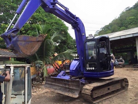 ขายรถขุดKOMATSU. Pc75uu  ใบดันปรับได้รอบทิศ ติดต่อนิวส์ 083-4953407