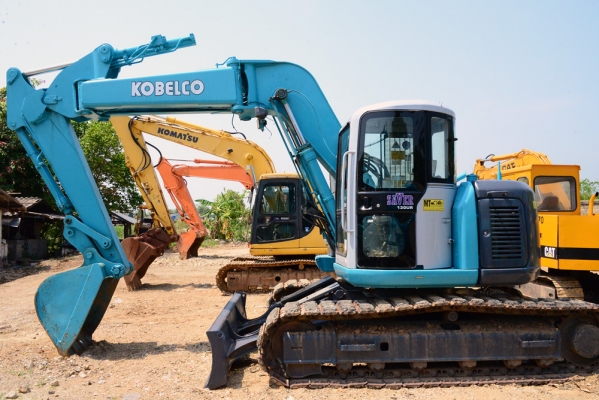 KOBELCO SK130UR