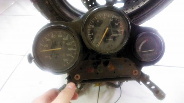 ลดราคา ขายเป็นอะไหล่ครับ Yamaha FZR400 เครื่องไม่ติด กล่องเสีย อินวอยเครื่อง 8,000.- ไม่รวมส่ง ลดราคา ขายเป็นอะไหล่ครับ Yamaha FZR400 เครื่องไม่ติด กล่องเสีย อินวอยเครื่อง 8,000.- ไม่รวมส่ง