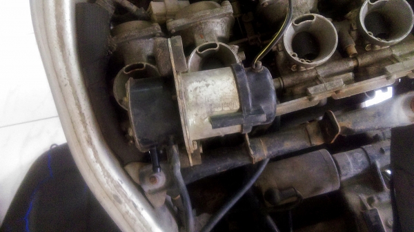 ลดราคา ขายเป็นอะไหล่ครับ Yamaha FZR400 เครื่องไม่ติด กล่องเสีย อินวอยเครื่อง 8,000.- ไม่รวมส่ง ลดราคา ขายเป็นอะไหล่ครับ Yamaha FZR400 เครื่องไม่ติด กล่องเสีย อินวอยเครื่อง 8,000.- ไม่รวมส่ง