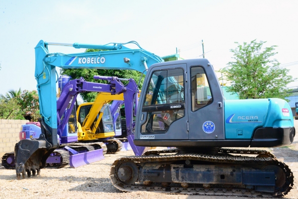 KOBELCO SK120-3(มาร์คไฟร์ ซุปเปอร์)