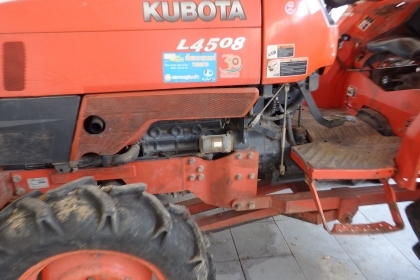 AG07712750 ขาย KUBOTA L4508 ใช้งาน2300ชม 4x4 2300 ชม รถสวยมากมีใบมีดหน้า กับผานบุกเบิก รถอยู่ ประจวบ