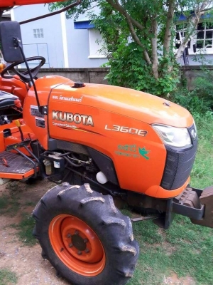 รถไถ คูโบต้า รุ่น 36 แรง ปี 54 พร้อมอุปกรณ์