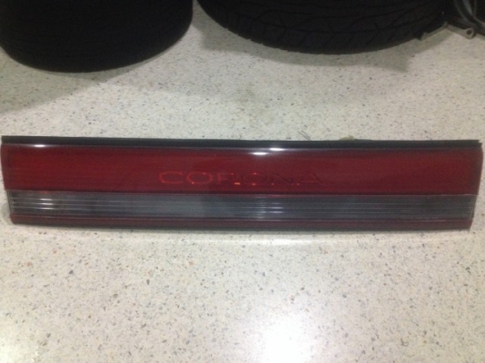 ทับทิมหลัง TOYOTA CORONA ของเก่าญี่ปุ่นเเท้สภาพสวย