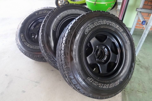 Bradley 16x8 ET 0  พร้อมยาง Dunlop 265/70R16 ปี 13