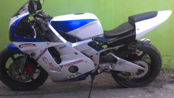 โอ บางนา ขาย cbr250 ปี93 ทะเบียนแท้ 47,000 บาท