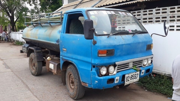ายรถ4ล้อบรรทุกน้ำ พร้อมปั๊มใหญ่ ภาษีเต็ม59 แชชซีสวย เครื่องดี ถังดี สภาพพร้อมใช้งานช่วงล่างเพลาลอย ใช้งานได้เลย