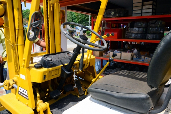 KOMATSU FG25-7 KOMATSU FG25-7