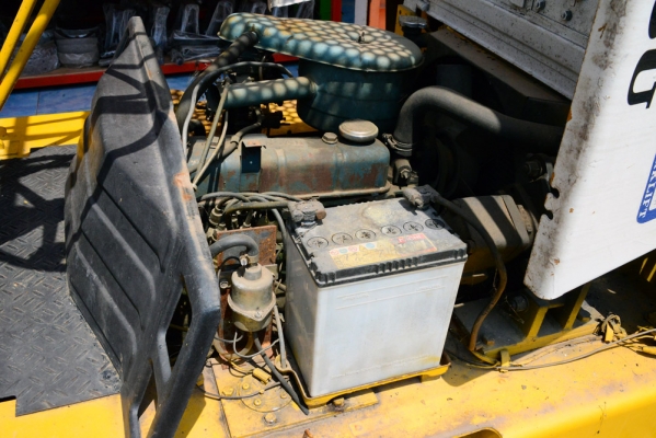 KOMATSU FG25-7 KOMATSU FG25-7