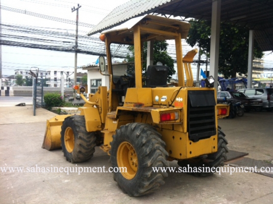 รถตัก ยี่ห้อ KOMATSU รุ่น WA70-1 S/N 10724 บจก.สหสินอีควิปเม้นท์ โทร.081-5851880, 02-5168100-1 www.sahasinequipment.com
