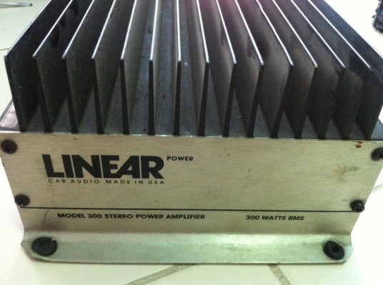 Power AMP LINEAR 300W RMS HI END Made in USA มือ 2 Power AMP LINEAR 300W RMS HI END Made in USA มือ 2