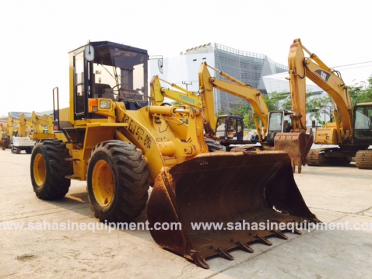 รถตัก ยี่ห้อ KOMATSU รุ่น WA150-1 S/N 30266 บจก.สหสินอีควิปเม้นท์ โทร.081-5851880, 02-5168100-1 www.sahasinequipment.com