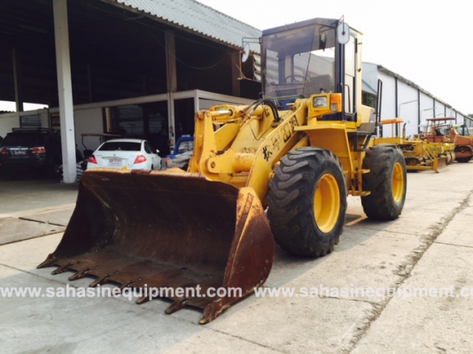 รถตัก ยี่ห้อ KOMATSU รุ่น WA150-1 S/N 30266 บจก.สหสินอีควิปเม้นท์ โทร.081-5851880, 02-5168100-1 www.sahasinequipment.com