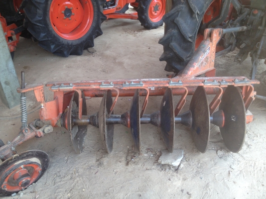 ขาย L4708 อุปกรณ์หน้า หลัง  อยู่ สุรินทร์ คับ