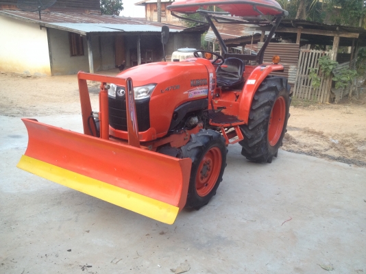 ขาย L4708 อุปกรณ์หน้า หลัง  อยู่ สุรินทร์ คับ