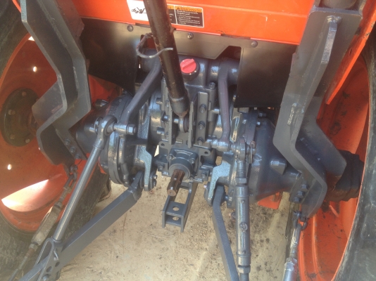 ขาย L4708 อุปกรณ์หน้า หลัง  อยู่ สุรินทร์ คับ