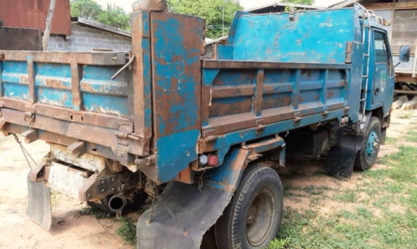 **389,000 บ.ต่อรอง/// 6ล้อดั้มดิน MITSU CANTER-115 **ขาย MITSUBISHI CANTER-115 6ล้อดั้มดิน MITSU CANTER FE449E-TA 4D34-TA 115แรง เกียร์สั้น รถห้างแท้ ปี38 จดใหม่ ปี47 เครื่องเดิม เกียร์เดิม เครื่องดี แน่นดี แรงดี ครับ เกียร์สั้น เข้าง่าย ไม่หลุด ช่วงล่างใ